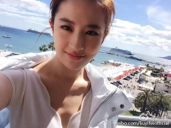 金冬天自拍背后的自我表达与时代影响力