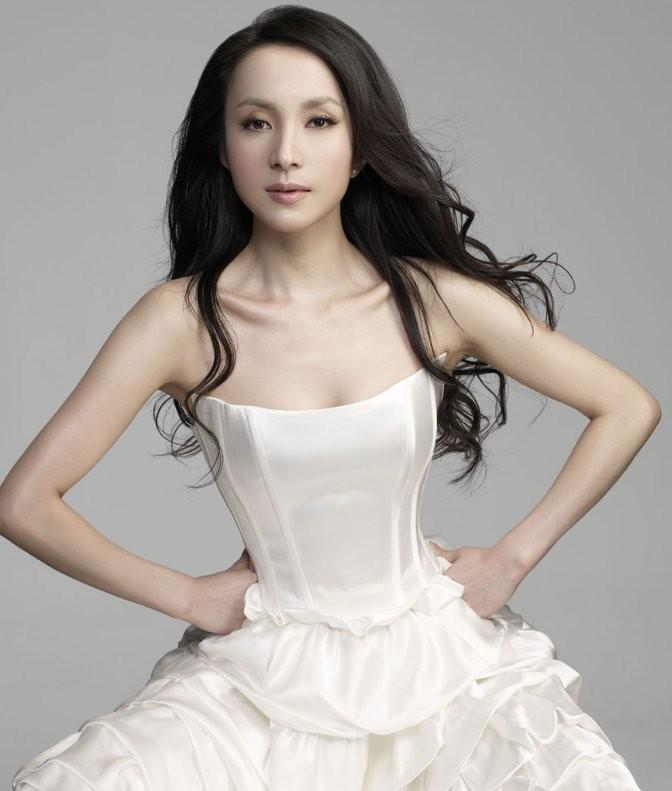 汤灿音乐之路回顾与最新消息，揭秘其在乐坛的地位与动态 2017年更新